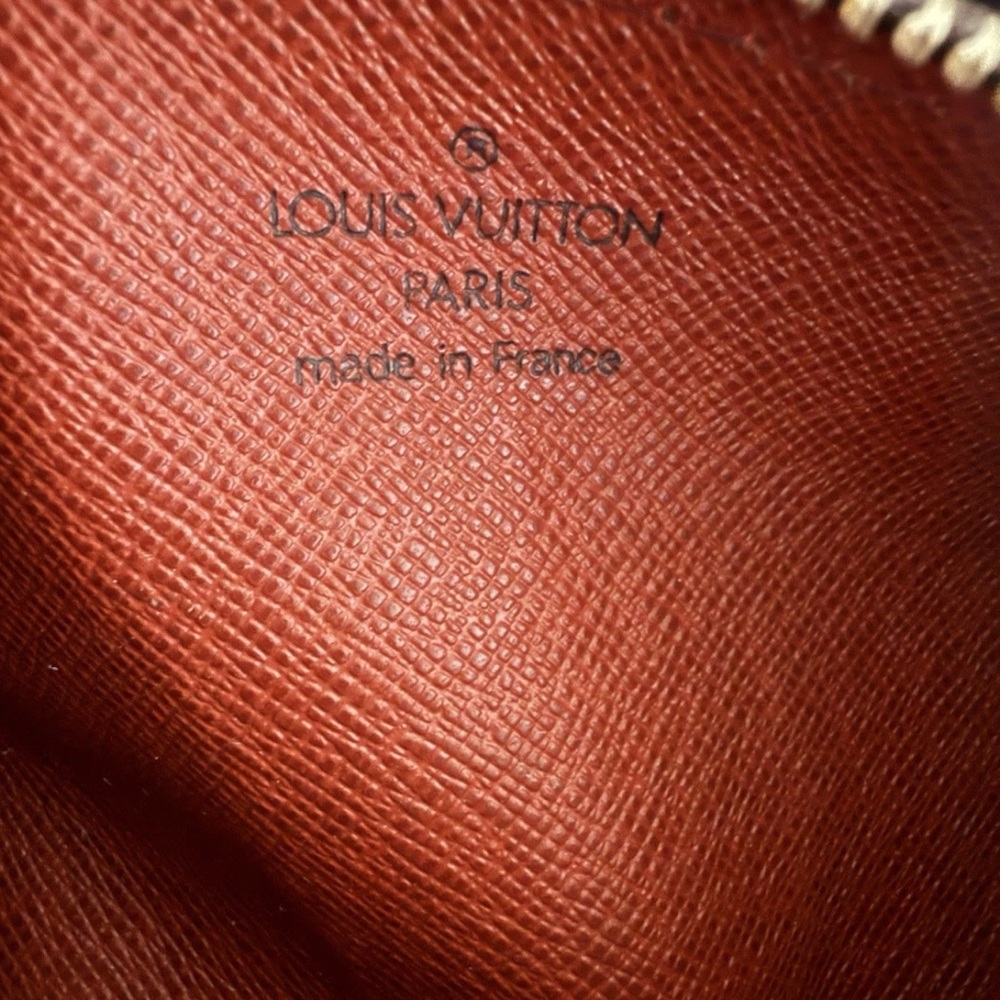 Louis Voitton Mini Papillon Monogram Bag - Picture 8 of 8